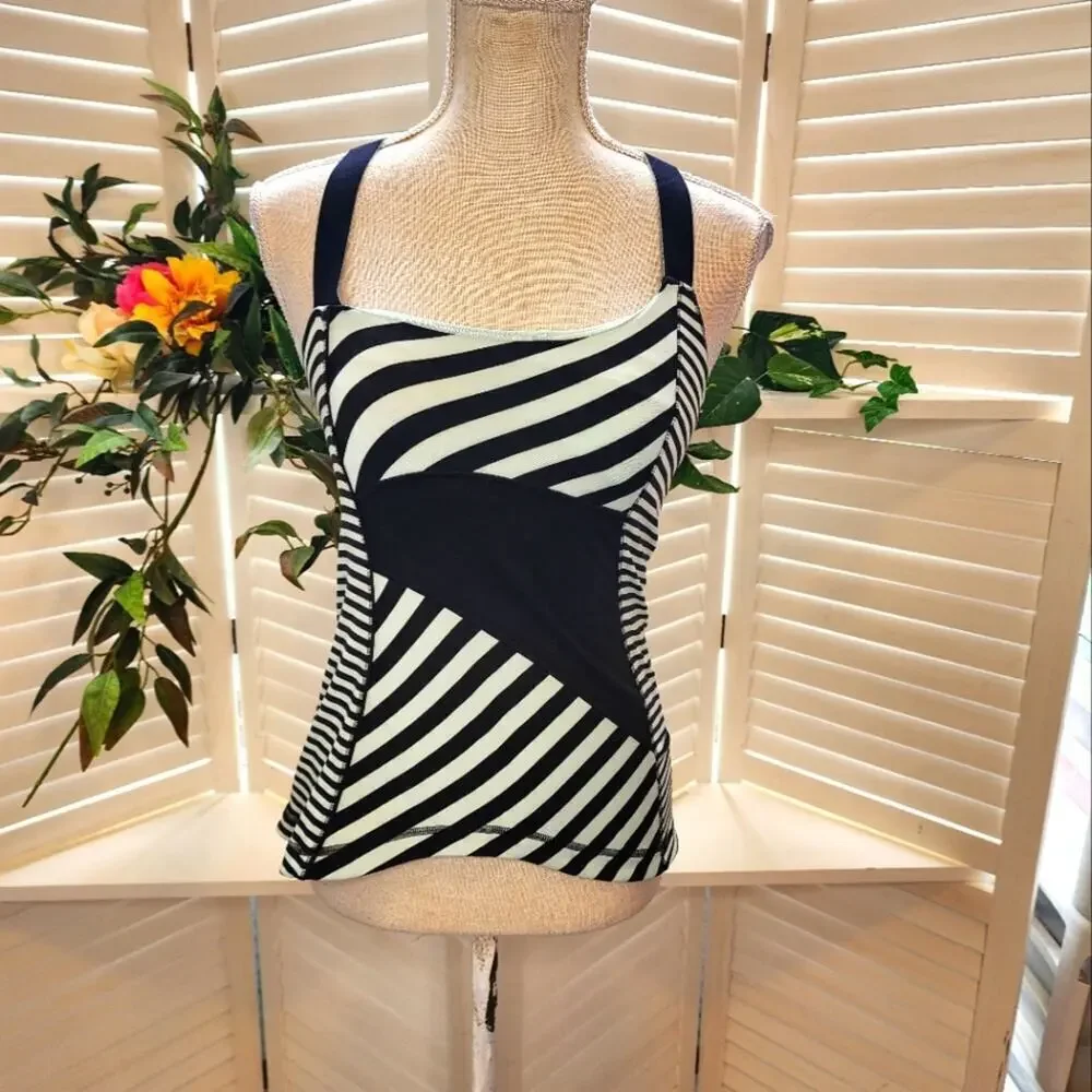 LULULEMON GREEN AND BLUE STRIPE TANK SIZE 6